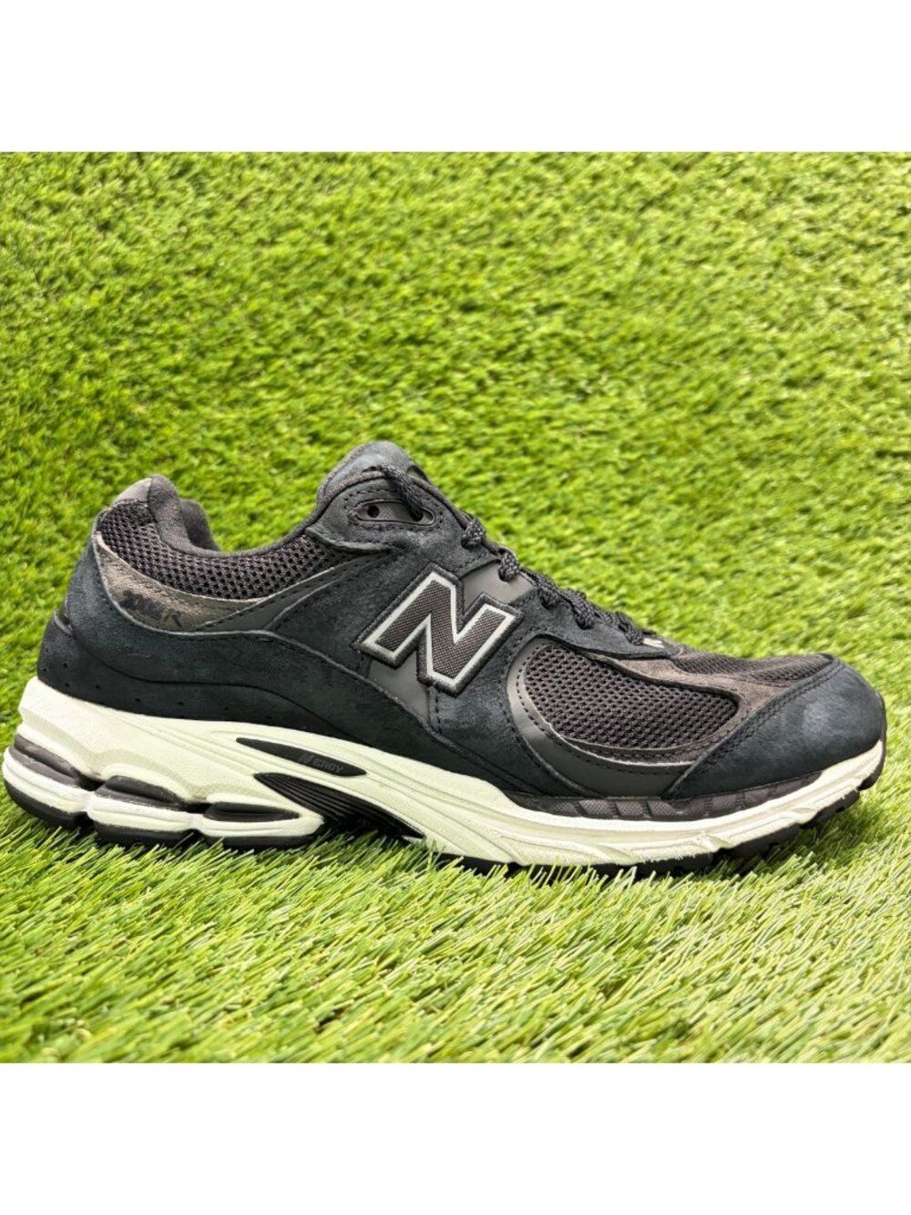 New Balance 2002R Mens Size 10.5 Black Athletic Running Walking Shoes Sneakers